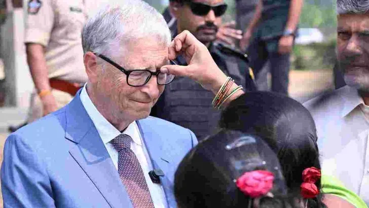 ఉండవల్లిలో వ్యవసాయక్షేత్రాన్ని సందర్శించిన బిల్‌గేట్స్ 