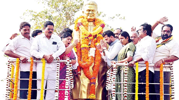 సాగునీరు, ఉపాధి కల్పనే లక్ష్యంగా