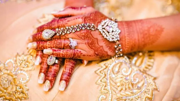 స్పృహ తప్పి పడిపోయిన వధువు! పెళ్లి రద్దు చేసుకున్న వరుడి ఫ్యామిలీ