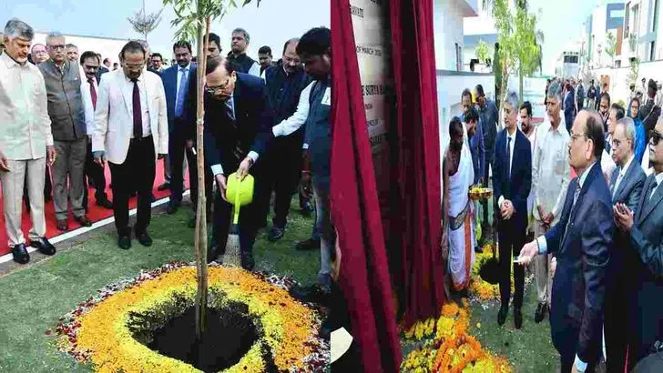 ఏపీ జ్యుడీషియల్ అకాడమీకి శంకుస్థాపన చేసిన సీజేఐ