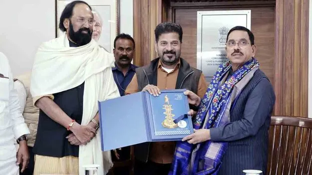 కేంద్రమంత్రి ప్రహ్లాద్ జోషితో సీఎం రేవంత్ భేటీ 