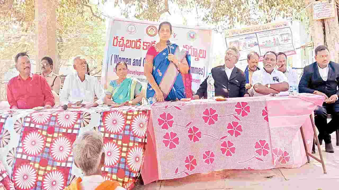 బాల్యవివాహాలతో అనర్థాలు 