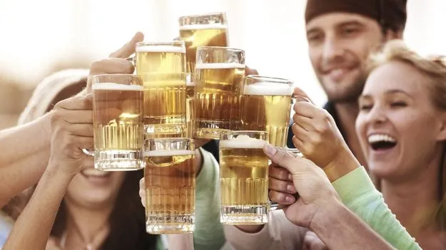 భారతీయులకంటే ఎక్కువ మద్యం తాగినా.. ఐరోపా వారు సేఫ్! ఎందుకంటే..