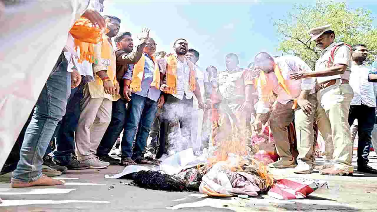  అభివృద్ధిని అడ్డుకుంటే ఊరుకోం