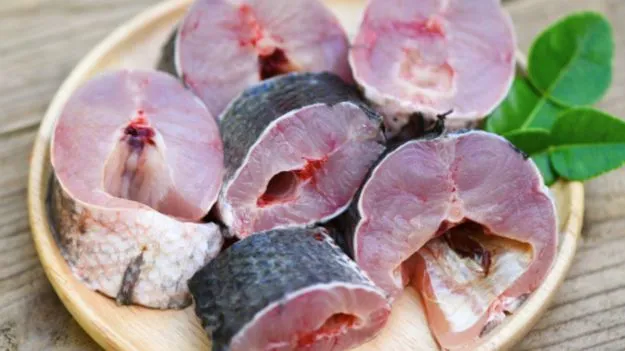 చేపల వాసనతో ఇబ్బంది పడుతున్నారా? ఈ చిట్కాలు మీకోసమే..