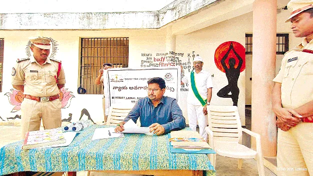 ఖైదీలు క్రమశిక్షణతో మెలగాలి