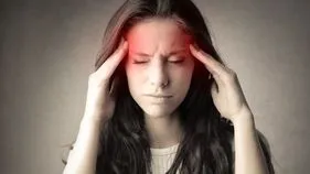 అకస్మాత్తుగా తీవ్రమైన తలనొప్పి, ఆందోళన మెదడు సమస్యకు సంకేతమా?