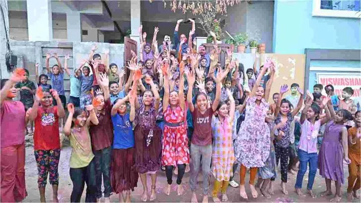 వనపర్తిలో ఘనంగా హోలీ సంబరాలు