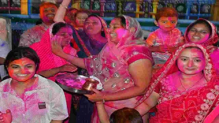 ఉజ్జయిని మహంకాళి దేవాలయం వద్ద కామదహనం..