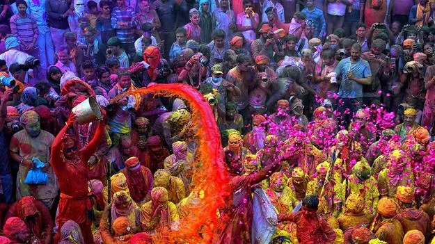 చంద్రగ్రహణం.. హోలీ పండగ ఎప్పుడు..?