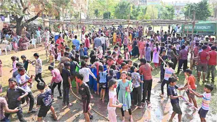 వనపర్తిలో ఘనంగా హోలీ సంబరాలు