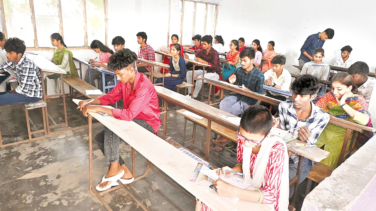 నిమిషం ఆలస్యమైనా నో ఎంట్రీ 