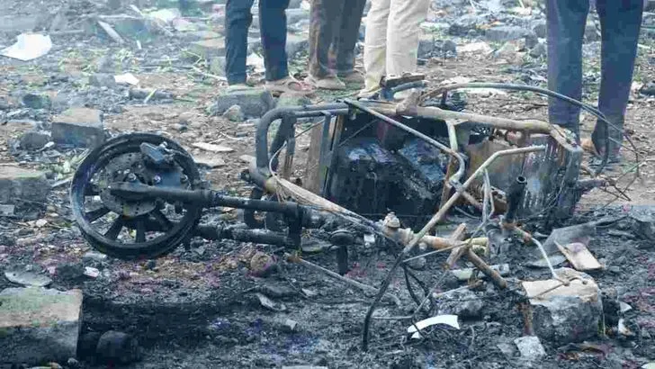 కాకినాడ వేట్లపాలెంలో పేలుడు.. 23 మంది మృతి