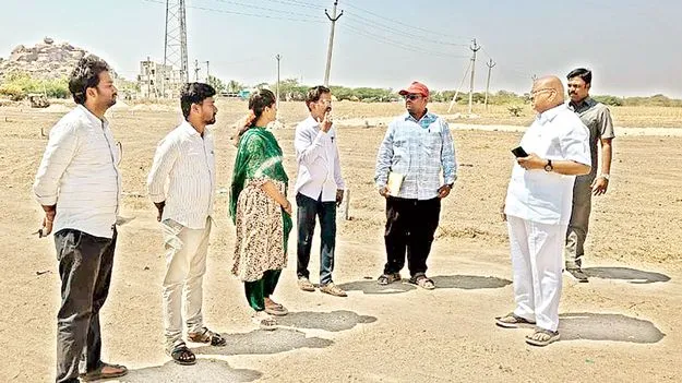 అనుమతులు లేకుండా లేఅవుట్లు వేస్తే ఉపేక్షించం