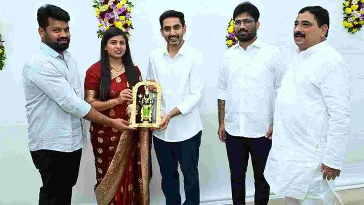 లోకేశ్ నివాసంలో ఆత్మీయ విందు.. హాజరైన ప్రజా ప్రతినిధులు