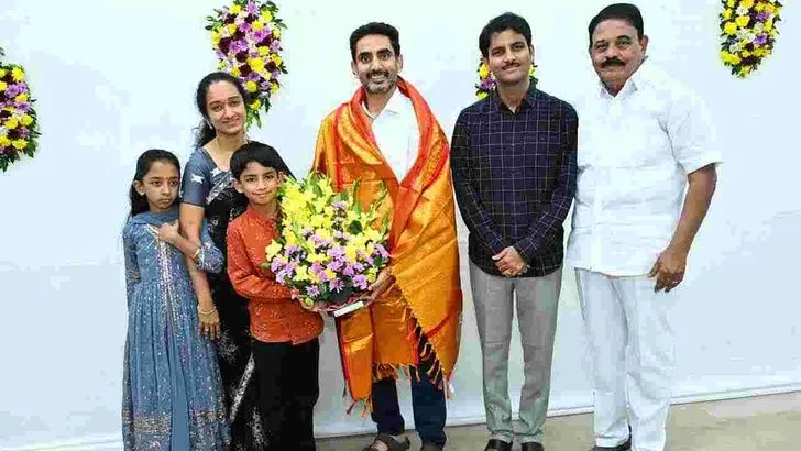 లోకేశ్ నివాసంలో ఆత్మీయ విందు.. హాజరైన ప్రజా ప్రతినిధులు