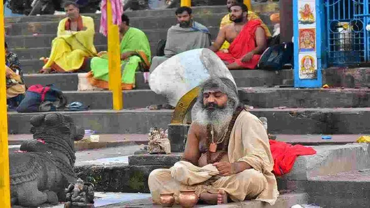 చంద్రగ్రహణం.. జపాలు, నదీ స్నానాలు..