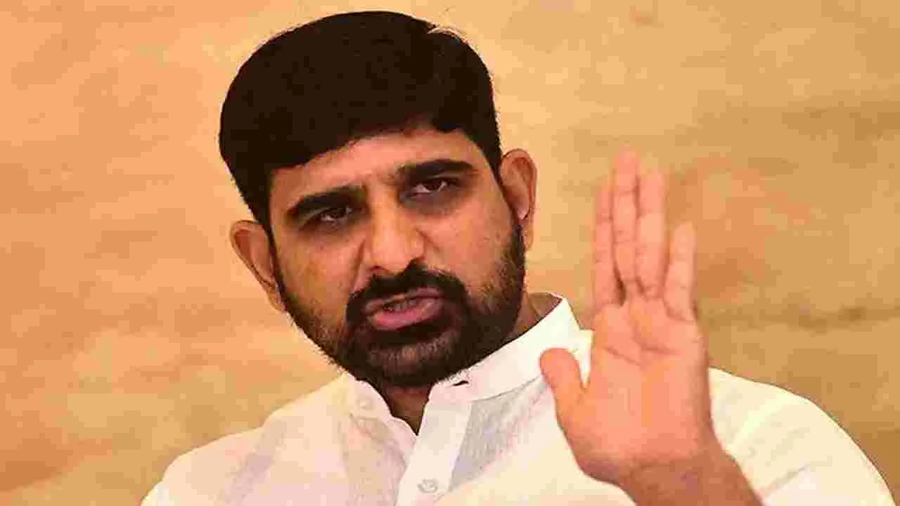 పోలీస్ కమిషనర్‌పై ఎమ్మెల్యే సంచలన ఆరోపణలు