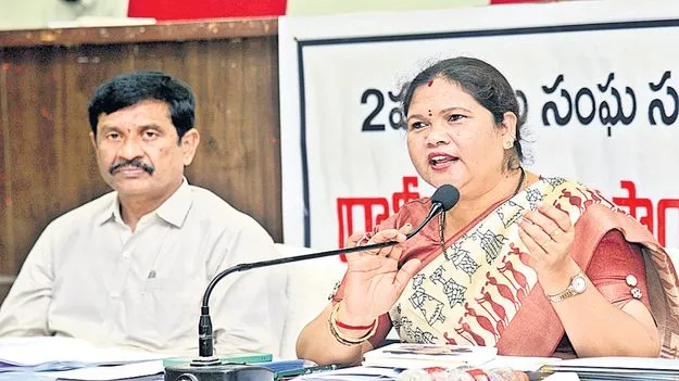 పాఠశాలల పరిసరాల్లో గంజాయి అమ్మకాలు