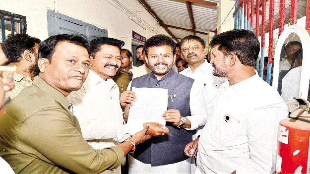 ‘విశాఖ రైల్వే జోన్‌లో కలపాలి’