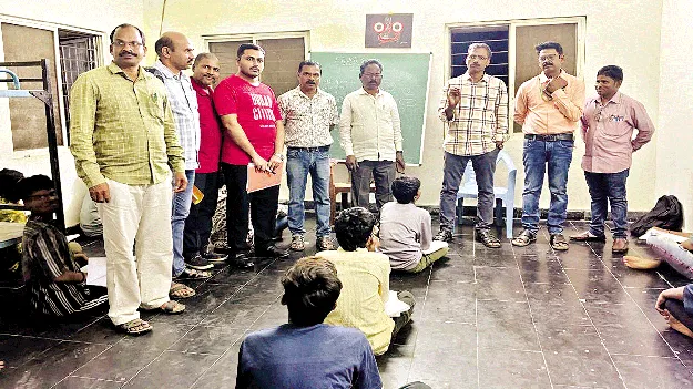 ‘పది’ పరీక్షల్లో శతశాతం ఫలితాలు సాధించాలి