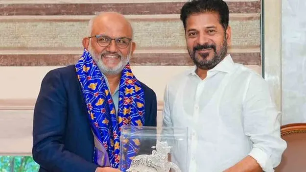 సీఎం రేవంత్ రెడ్డితో శంతను నారాయణ్ భేటీ