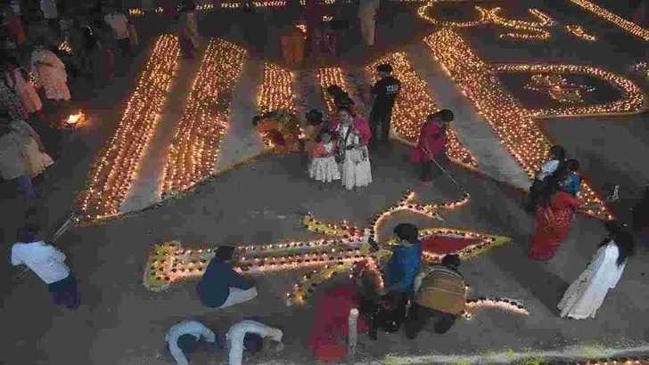 శివాలయానికి పోటెత్తిన భక్తులు..