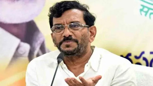 ప్రజలకు క్షమాపణలు చెప్పి.. రాజకీయాల నుంచి వైదొలుగు జగన్: సోమిరెడ్డి