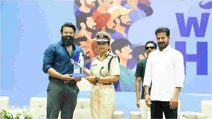 హైదరాబాద్‌ JNTUలో స్టాండ్ విత్ హర్ కార్యక్రమం