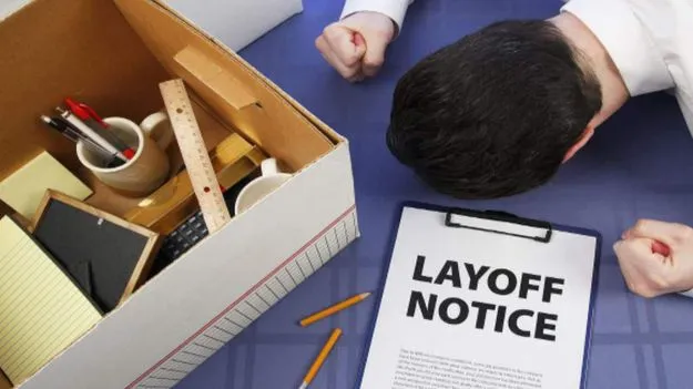 సాటి ఉద్యోగుల లేఆఫ్స్‌ను తట్టుకోలేక టెకీ సంచలన నిర్ణయం
