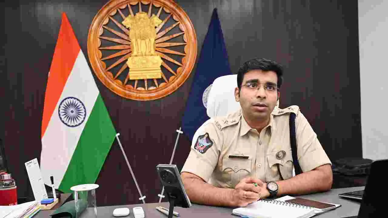 అనకాపల్లి జిల్లాలో భారీ చోరీ.. కేసును చాకచక్యంగా ఛేదించిన పోలీసులు