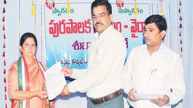 ప్రజా వైద్యురాలు.. పుర పాలకురాలు