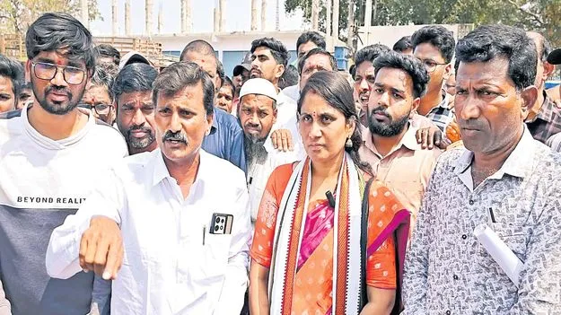 కాంగ్రెస్‌లో పైసలున్నోళ్లకే పదవులు!