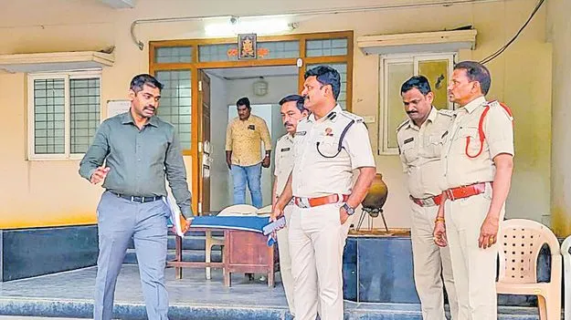 ఇది కుట్రలో భాగం కాదా!