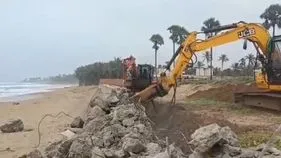 సాయిరెడ్డి కుమార్తె నిర్మాణాలపై అధికారులకు సర్కారు నోటీసులు