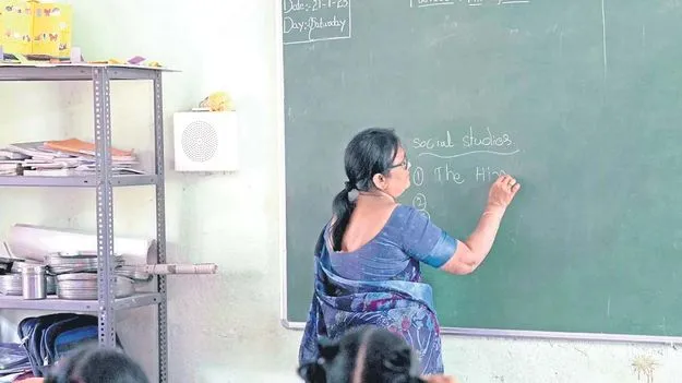 25న టీచర్ల సీనియారిటీ జాబితాలు