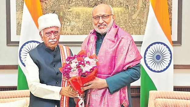 ఉపరాష్ట్రపతితో బండారు దత్తాత్రేయ భేటీ