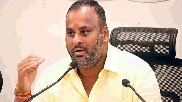 ఉచిత బస్సుకు 880 కోట్లు: రాంప్రసాద్‌రెడ్డి