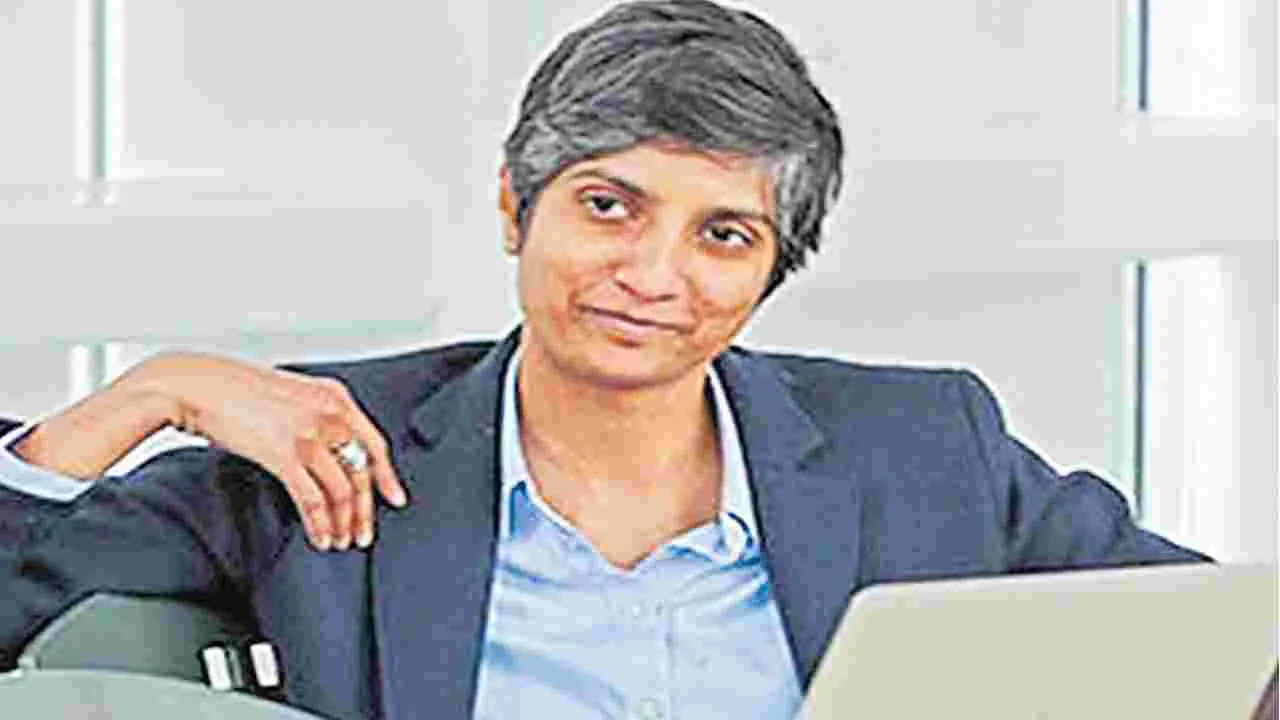 స్వలింగ సంపర్కురాలికి టీఎంసీ రాజ్యసభ టికెట్‌