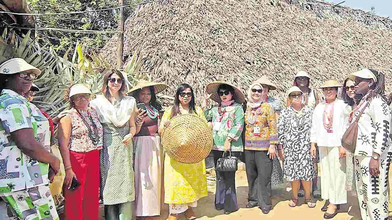 ఉల్లాసంగా.. ఉత్సాహంగా..