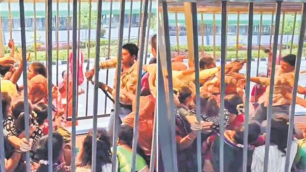 తిరుమల క్యూలైన్‌లో భక్తుల మధ్య ఘర్షణ