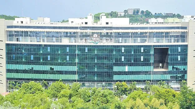 ప్రారంభోత్సవం కోసం టీసీఎస్‌ ఎదురుచూపు