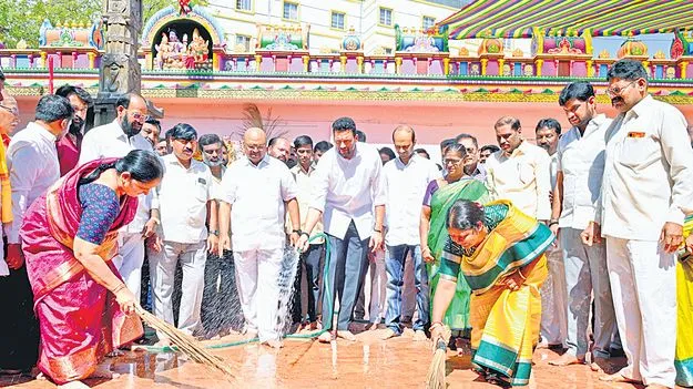 వైసీపీ నీచ రాజకీయం 