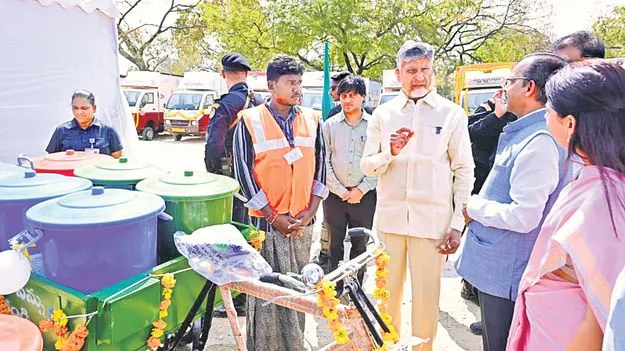 మార్చినాటికి గ్రామాల్లో 100శాతం చెత్త సేకరణ