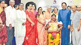 తెలుగువారందరూ ఒక్కటే.!