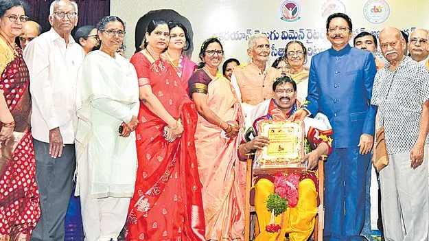 తెలుగువారందరూ ఒక్కటే.!