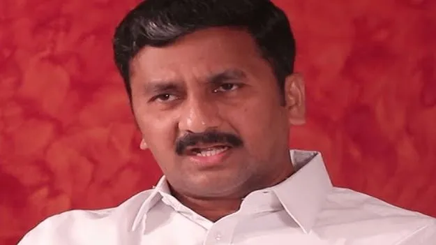 పోర్టులపై పొంతనలేని సమాధానమా?: తూమాటి 