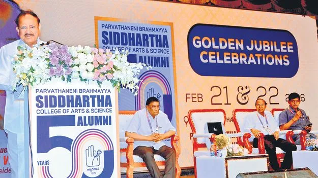 ఉత్తర్వులు, తీర్పులు తెలుగులోనే ఉండాలి