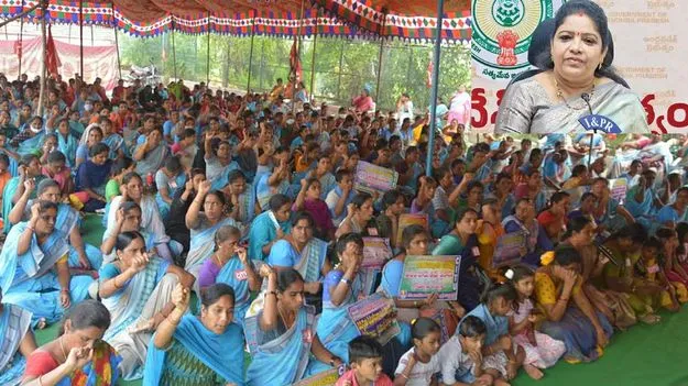 సమస్యలకు ధర్నాలు పరిష్కారం కాదు