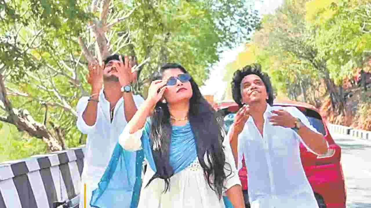 తిరుమలలో గీతూ రాయల్‌ రీల్స్‌